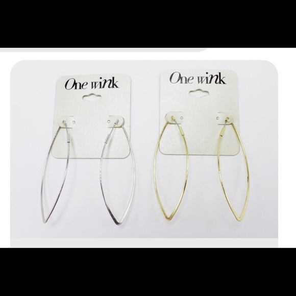 🌹Elongated Hoop Earrings by One Wink🌹Silver - Picture 1 of 2